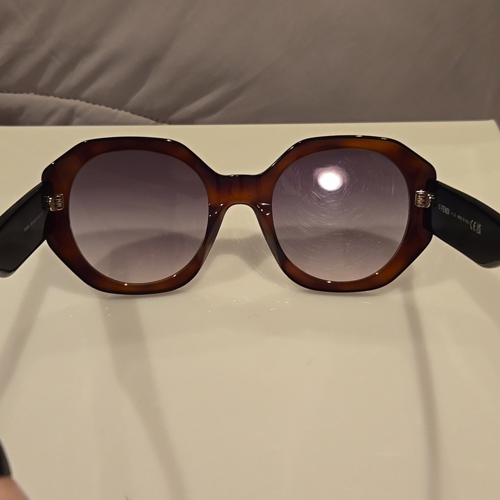 Fendi Tortoise Gray Gradient Brand New Sunglasses with Box - Picture 8 of 14